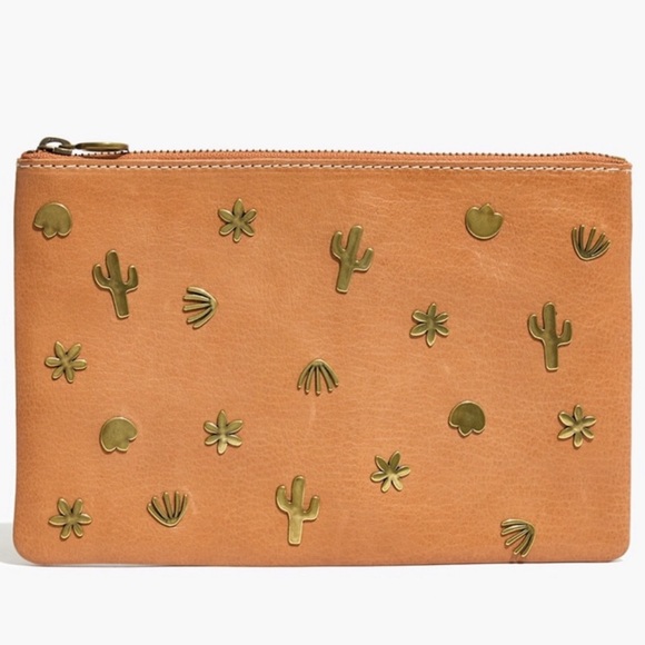 Madewell Handbags - NWT Madewell The Leather Pouch Clutch